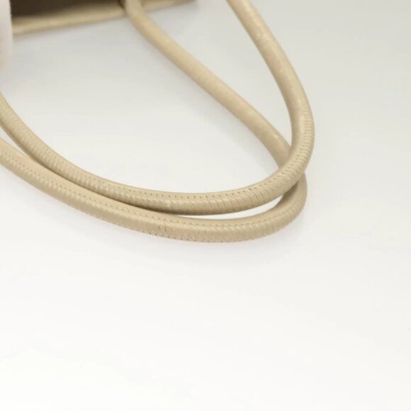 CHANEL Camelia Tote Bag Leather Beige CC Auth 128453 - Picture 8 of 14